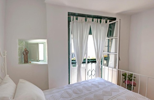 Santo Estevao Apartment | Stay local in Alfama! Alice central home, near river