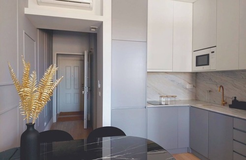 Santo Condestavel Apartment | Studio 104 Lisbon Patio Elevator A/C