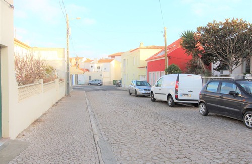 Peniche de Cima Apartment | Studio 2 minutes walk from Peniche Gamboa Beach