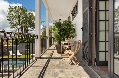 Sao Martinho Apartment | Studio Apartment '2' with Mountain View, Shared Pool and Wi-Fi