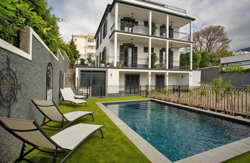 Sao Martinho Apartment | Studio Apartment '2' with Mountain View, Shared Pool and Wi-Fi