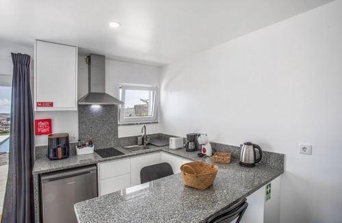 Lourinha Apartment | Studio Apartment 'Peace House Lourinhã T0' with Shared Pool, Shared Terrace and Wi-Fi