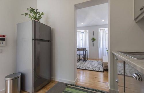 Santa Engracia Apartment | Studio apartment with patio