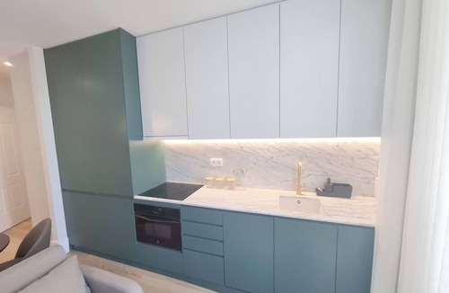 Santo Condestavel Apartment | Studio Lisbon Balcony Elevator AC Parking