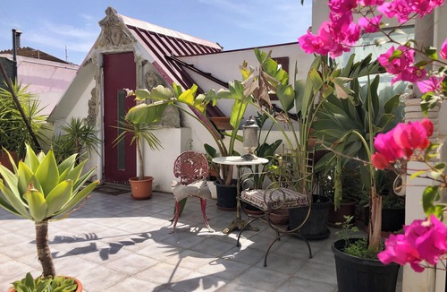 Mexilhoeira Grande Apartment | Studio Sleeps 2 with Free Parking