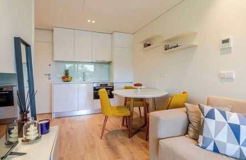 Campanha Apartment | Studio w/Balcony, Pool & Gym in Antas by HostWise