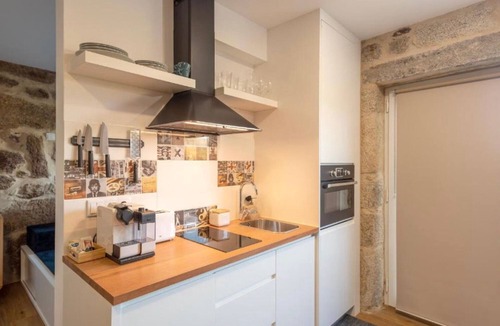 Covas Apartment | Studio with Mountain View, Wi-Fi and Air Conditioning