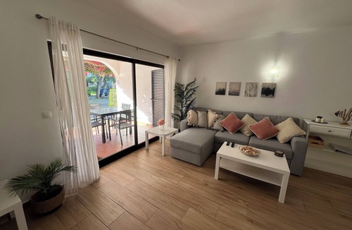 Albufeira Apartment | Stunning 2 bed apt in Sao Rafael, A/C - 5 mins from beach