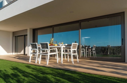Atalaia Apartment | Stunning Ground Floor Apartment with Shared Pool - 16A