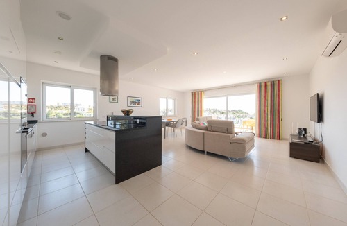 Porto de Mos Apartment | Stunning modern apartment [69]