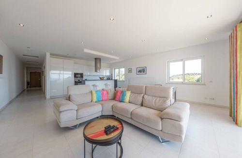 Porto de Mos Apartment | Stunning modern apartment [69]