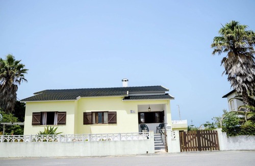 Mafra Villa | Stunning private villa for 6 people with WIFI, TV and terrace