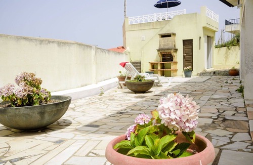 Mafra Villa | Stunning private villa for 6 people with WIFI, TV and terrace