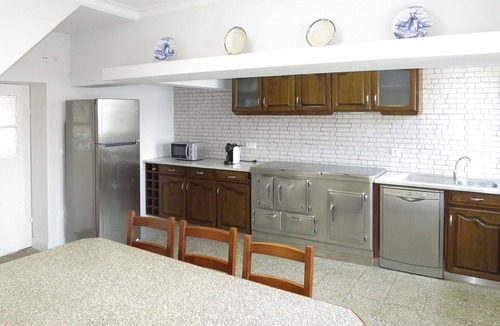 Rates Villa | Stunning private villa for 10 people with private pool, A/C, WIFI, TV and terrace