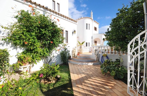 Albufeira Villa | Stunning Villa, Hillside Location With Private Pool, Spectacular Ocean Views