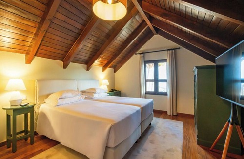 Santana Hotel | Stunning Villa Near Santana’s Attractions - 1.9 miles | Breakfast Included