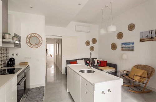 Belem Apartment | Stylish 2-Bed Apartment with Terrace in Alcântara
