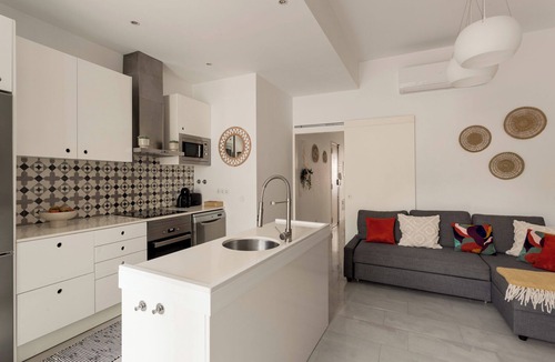 Belem Apartment | Stylish 2-Bed Apartment with Terrace in Alcântara