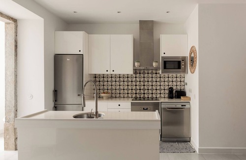 Belem Apartment | Stylish 2-Bed Apartment with Terrace in Alcântara