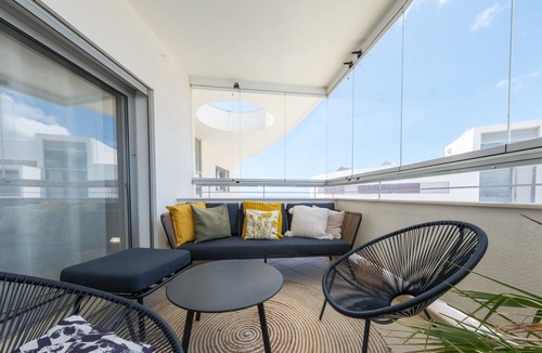Porto de Mos Apartment | Stylish apartment [128]