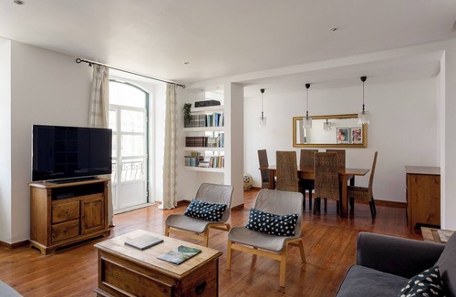 Sao Sebastiao da Pedreira Apartment | Stylish Apartment in Lisbon