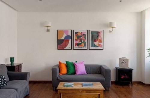 Sao Sebastiao da Pedreira Apartment | Stylish Apartment in Lisbon