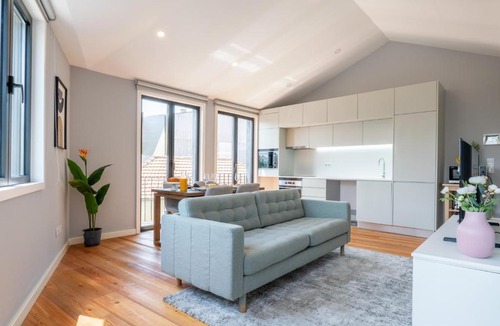Lordelo do Ouro e Massarelos Apartment | Stylish & Bright Apartment by HostWise