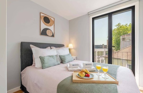 Lordelo do Ouro e Massarelos Apartment | Stylish & Bright Apartment by HostWise