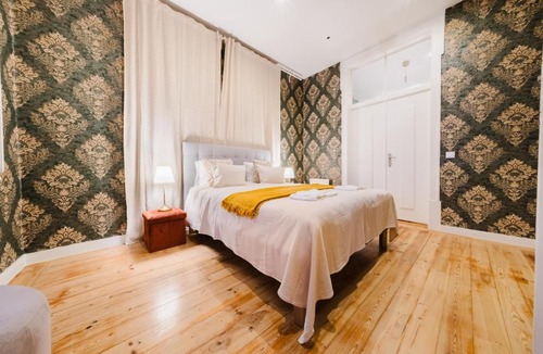 Chiado Apartment | Stylish Central Lisbon 5BR Apartment