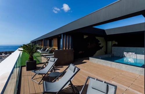 Angra do Heroismo Apartment | Stylish City Superior Apartment with Balcony and Beautiful Shipyard Views