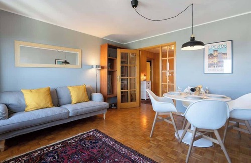 Vila Nova de Gaia Apartment | Stylish Flat by HostWise