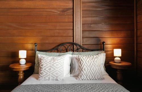 Casais do Rio Villa | Stylish Rustic Villa