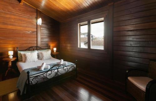 Casais do Rio Villa | Stylish Rustic Villa