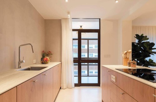 Leixões Apartment | Stylish & Spacious Flat near the Beach by HostWise