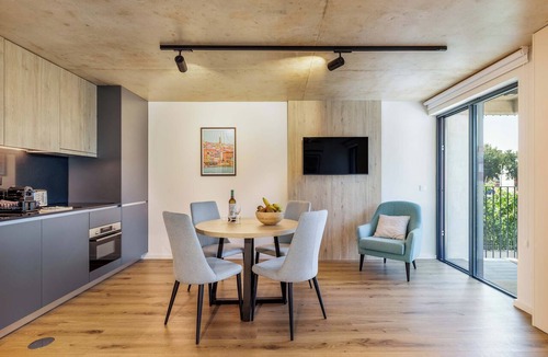 Sao Pedro da Afurada Apartment | Stylish Waterfront Apt Near Douro, Dining, & Beach