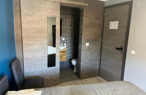Melecas House | Sun House - Pool & Kitchen - Near Sintra