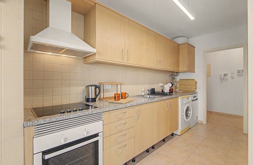 Cabanas House | Sunny 2-Bedroom Apartment in a Gated Community with Pool, 5 Minutes from the Beach