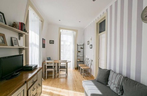 Mouraria Apartment | Sunny apartment in Mouraria with amazing balcony
