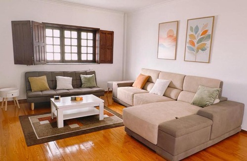 Tavarede Villa | Sunny Villa with Pool & Beach View - Beach 5 min
