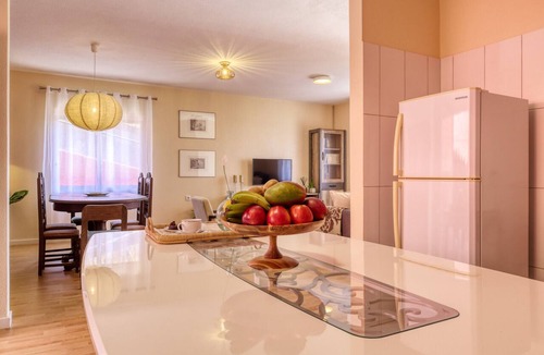Canhas Apartment | Sunrise House, a Home in Madeira