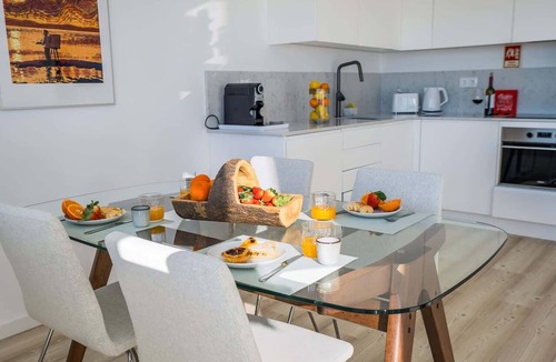 Carcavelos Apartment | Sunset Horizon Carcavelos