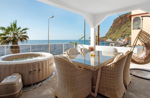 Paul do Mar Villa | Sunset house by CAELIS INPIRE