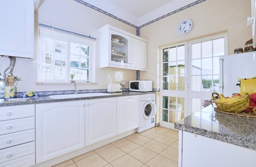 Lagoa House | Sunset Villa: Tranquility, Beach, and Private Pool in a Beautiful Setting