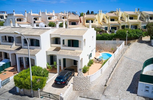Lagoa House | Sunset Villa: Tranquility, Beach, and Private Pool in a Beautiful Setting