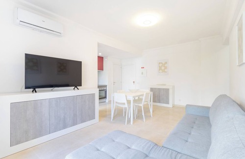 Praia da Rocha Apartment | Superior 1-Bedroom Apartment with Garden View.