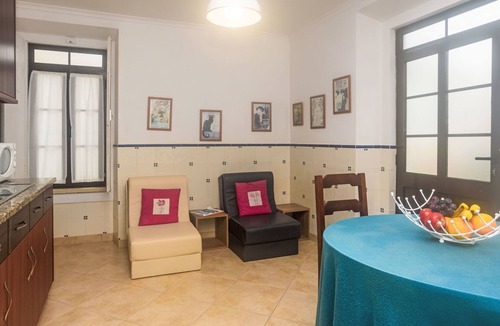 Sao Pedro Apartment | Surfers Inn by Interhome