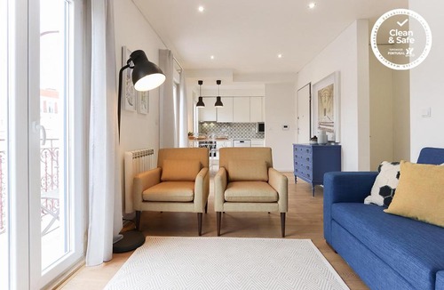 Lisbon Old Town Apartment | Sweet Almirante by Homing