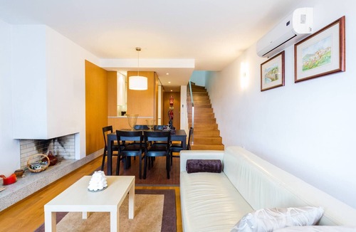 Monserrate House | T2 Duplex in the City Center - View to Gil Eanes boat
