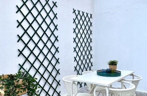 Santa Engracia Apartment | Terrasse ensoleillée
