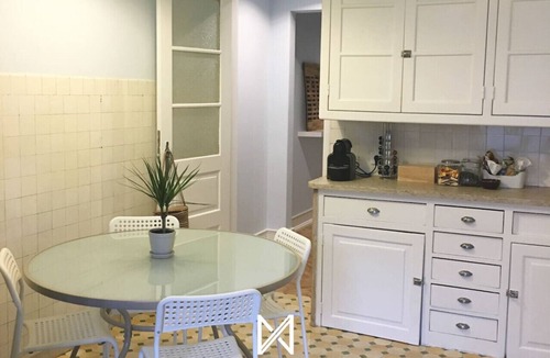 Sao Joao de Deus Apartment | That Place for U - Vintage Deluxe Suite